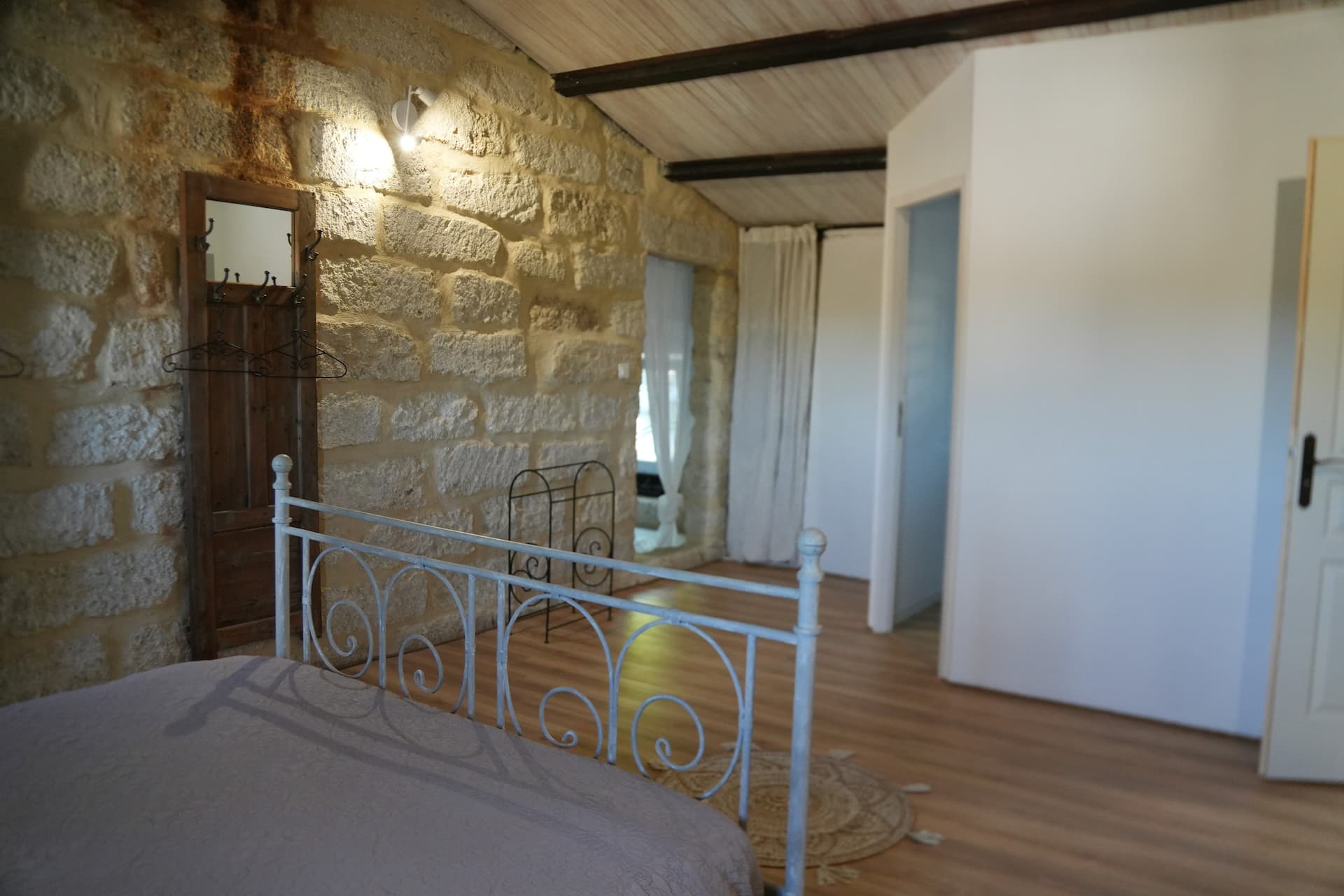 Chambre double — annexe — 1 lit double, mas familial près d'Uzès